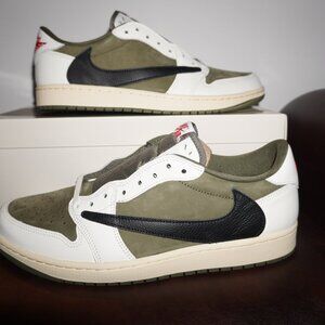 Nike Travis Scott x Air Jordan 1 Retro OG SP Low Reverse Olive / Medium olive